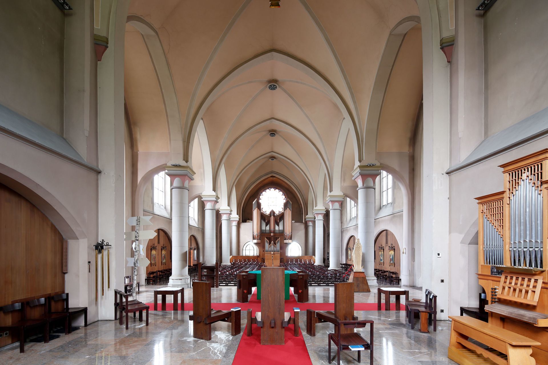 SCHAANER-KIRCHE_INNEN_ERI_1405.jpg
