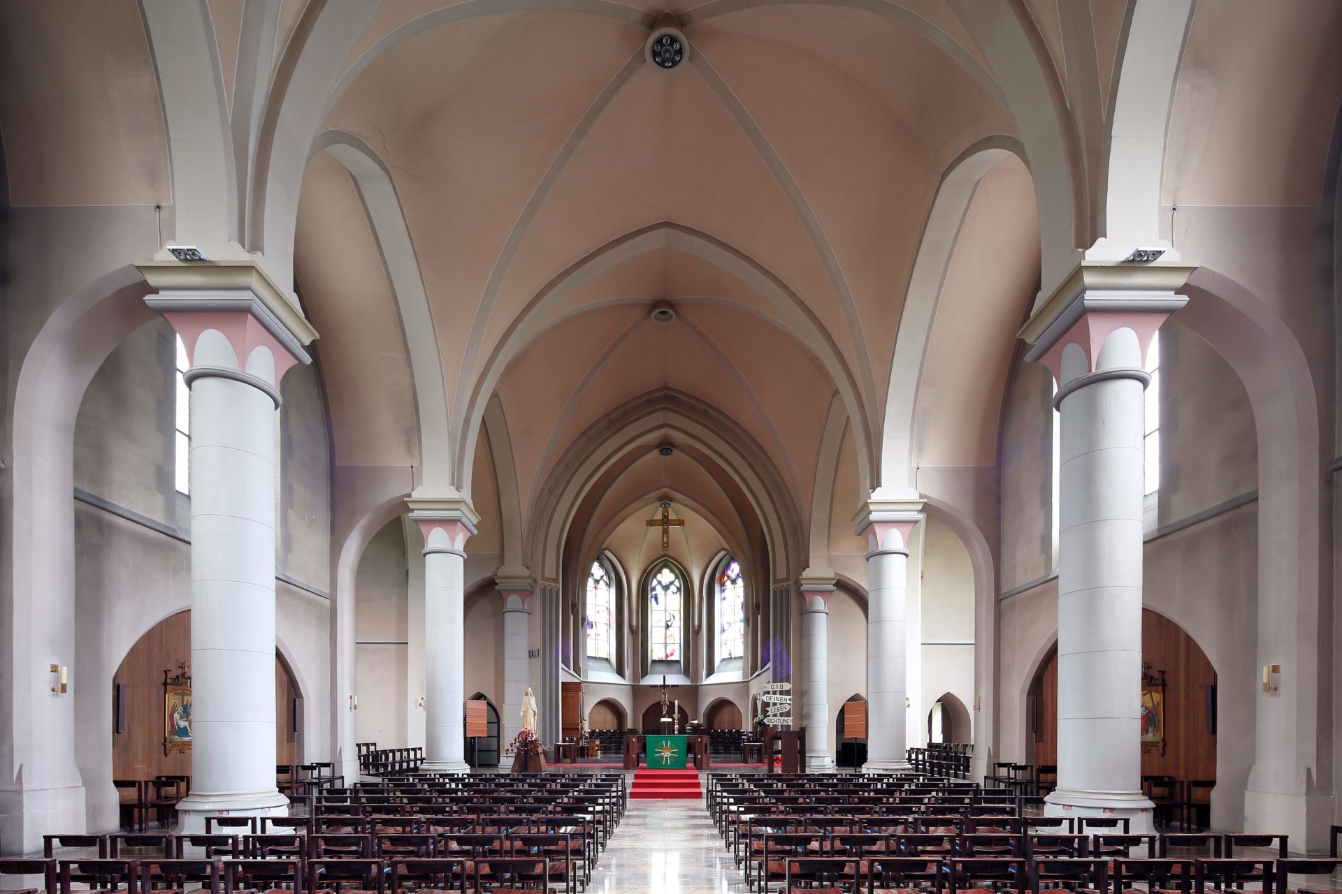 SCHAANER-KIRCHE_INNEN_ERI_1396.jpg