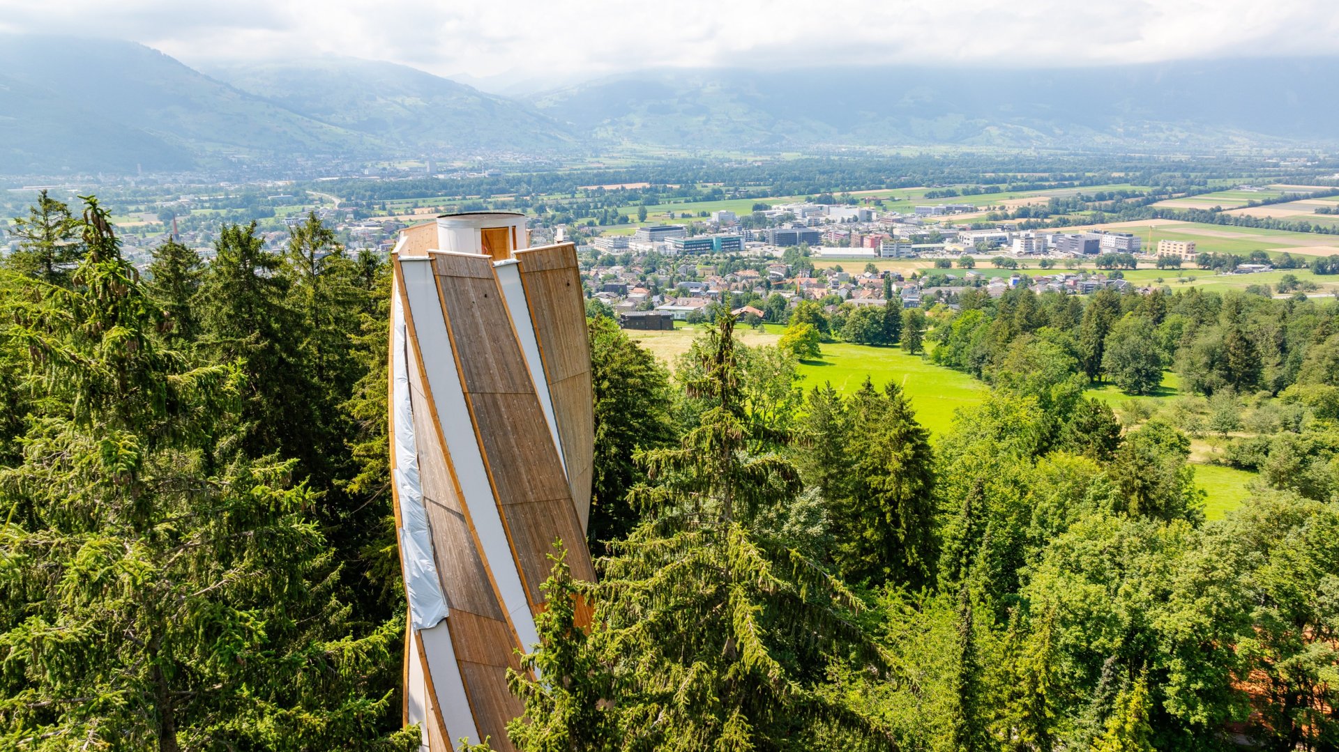 2024-07-10-Baurepo-Aufbau-Turm-auf-Dux-0009.JPG