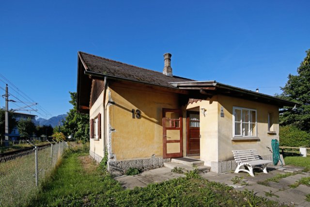 BAHNWAERTERHUESLI_ERI_5556.jpg