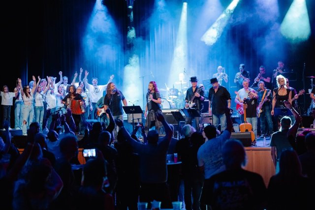Auftakt_2026-10-18-Benefizkonzert-Naturtrueb-und-Gaeste-Schaan-2373.JPG