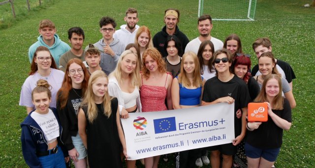 Auftaktfoto_aha_camp_gruppenfoto.jpg