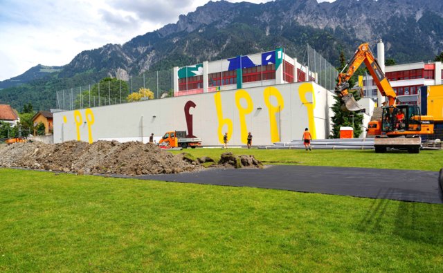 BAUSTELLE_RESCH_RIL7972_geschn.jpg