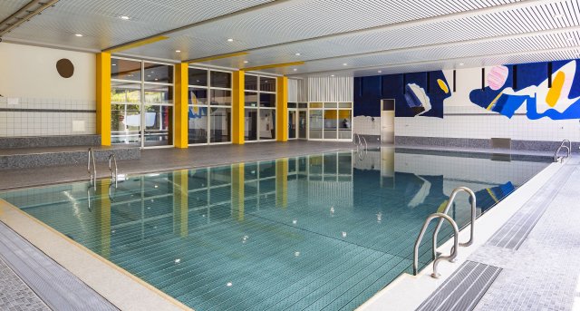 Hallenbad Resch.jpg