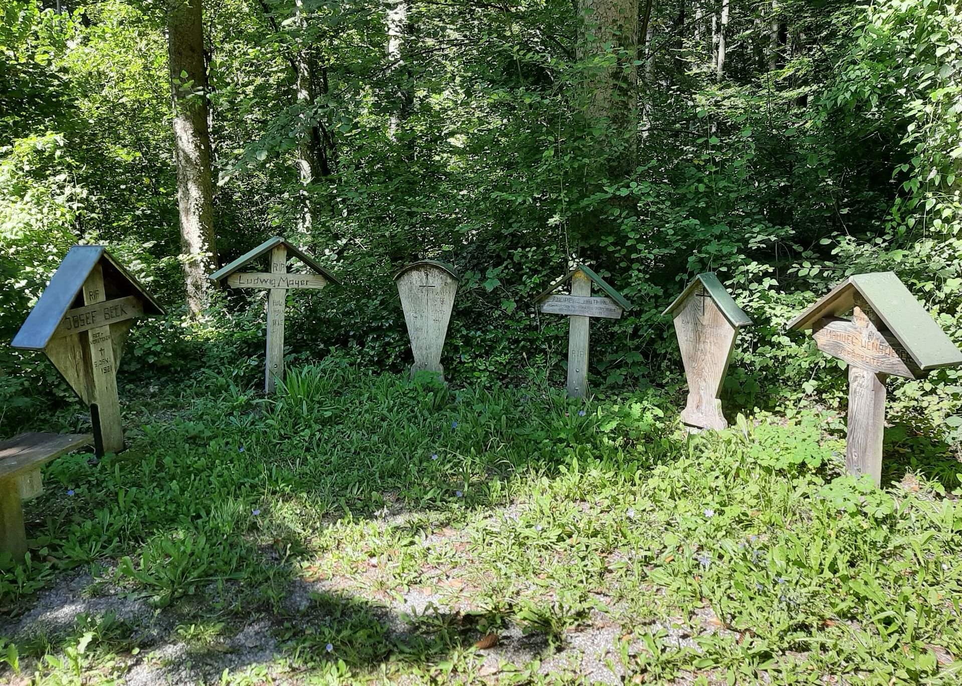 Holzkreuze_Foto Albert Eberle.jpg