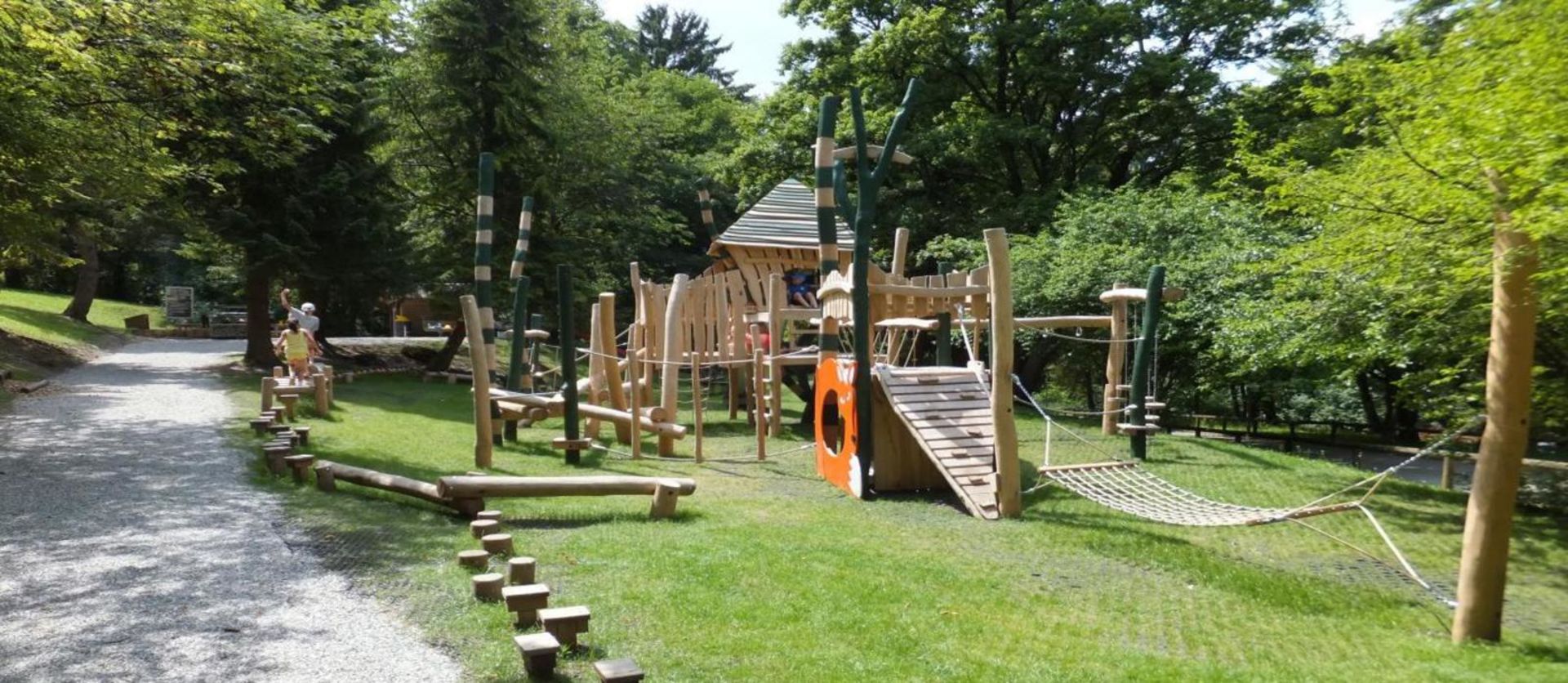Spielplatz Dux neu 2017.jpg