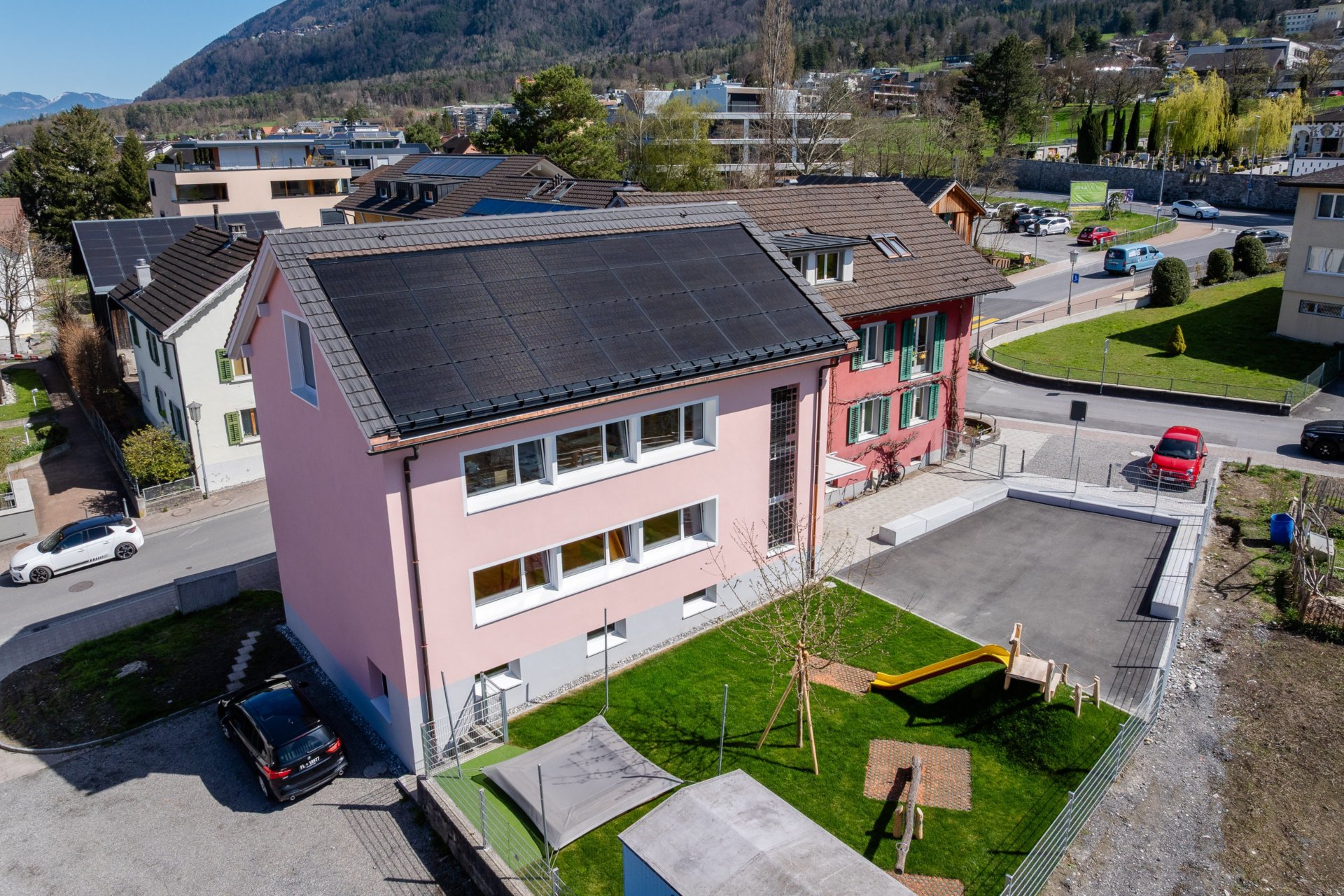 2025-04-02-Gemeinde-Schaan-PV-Anlage-Schmedgaessle-2-Drohne-0008.JPG