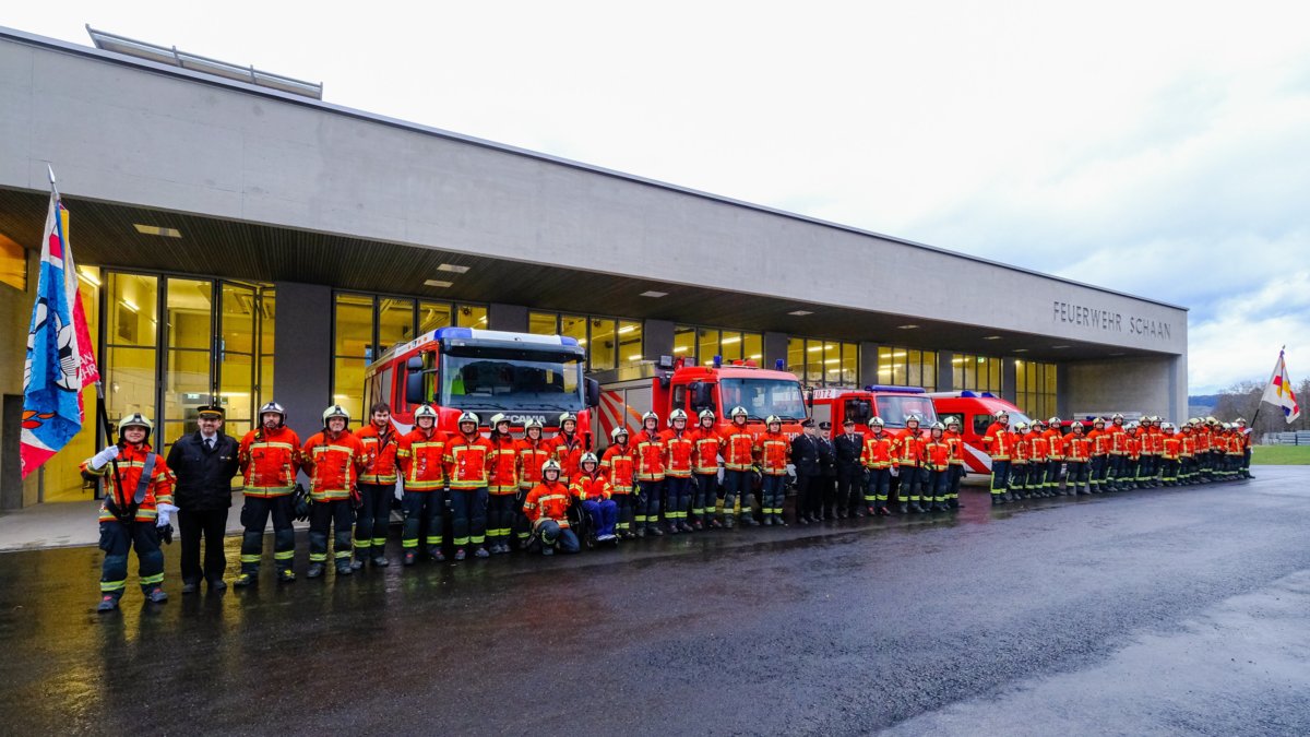 Einzug der Freiwilligen Feuerwehr in das neue Feuerwehrdepot_2.jpg