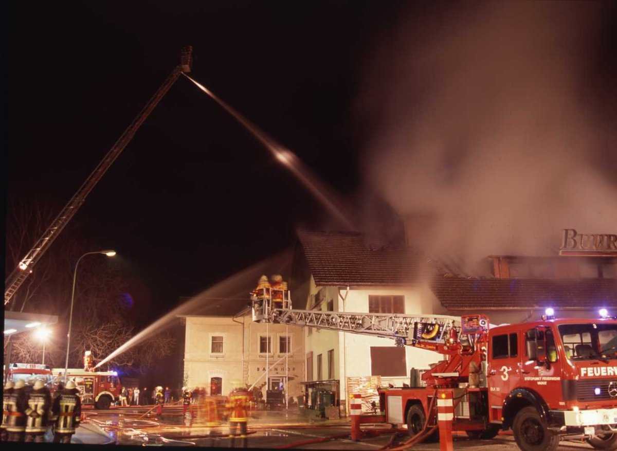 Brand_Lagerhaus Bauernverband_2000_Z_A_02.jpg