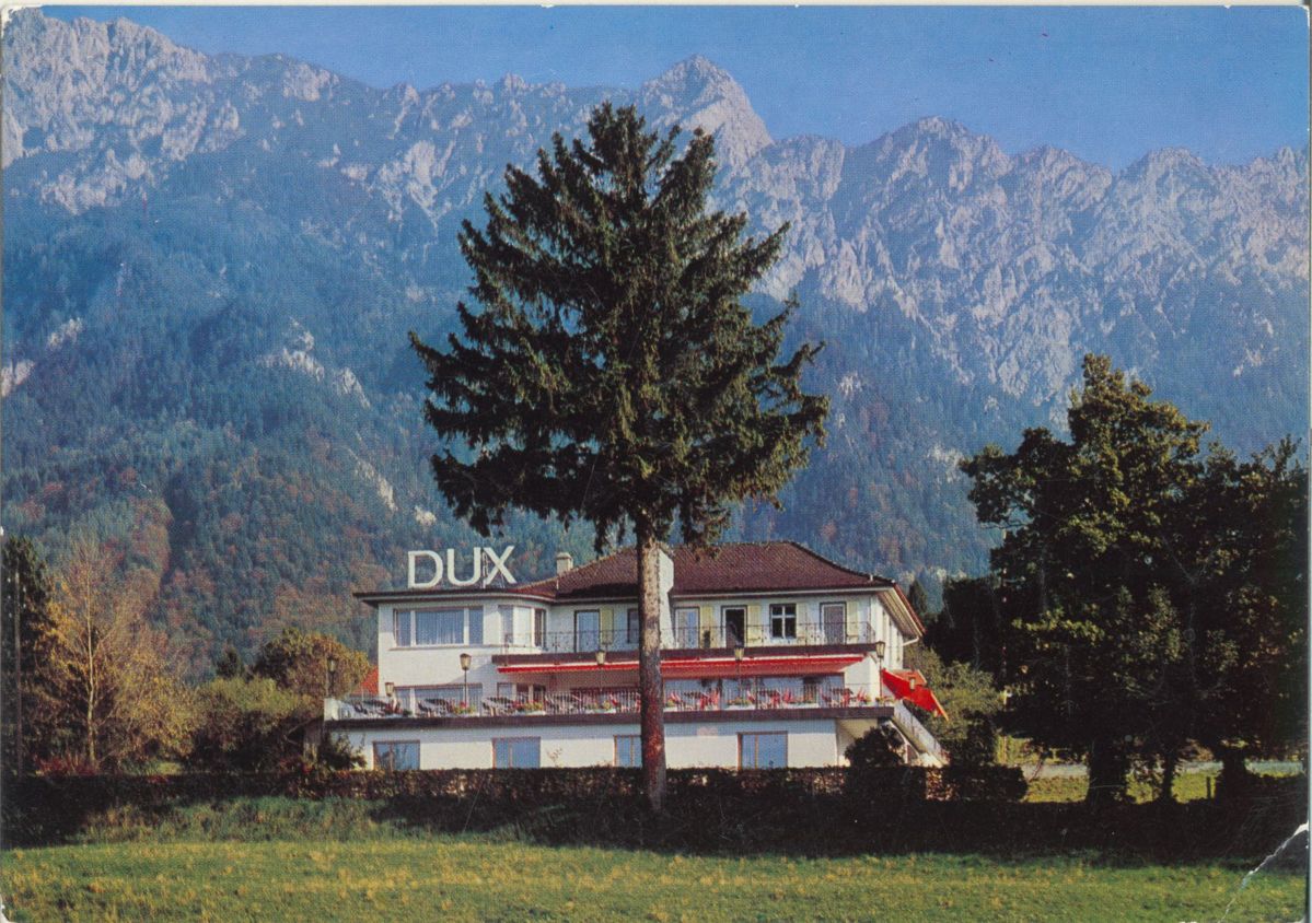 Privatarchiv Herta und Herbert Thöny_Hotel-Restaurant Dux um 1970.jpg