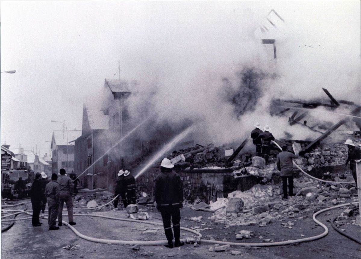 GAS_Explosion Liegenschaft Landstrasse Nr. 170_Foto Karl Steiger_02_1973.jpg