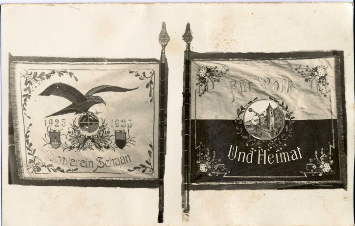 Fahne Turnverein Schaan 1925-1930_Foto Hermann Wachter Vaduz_GAS.jpg
